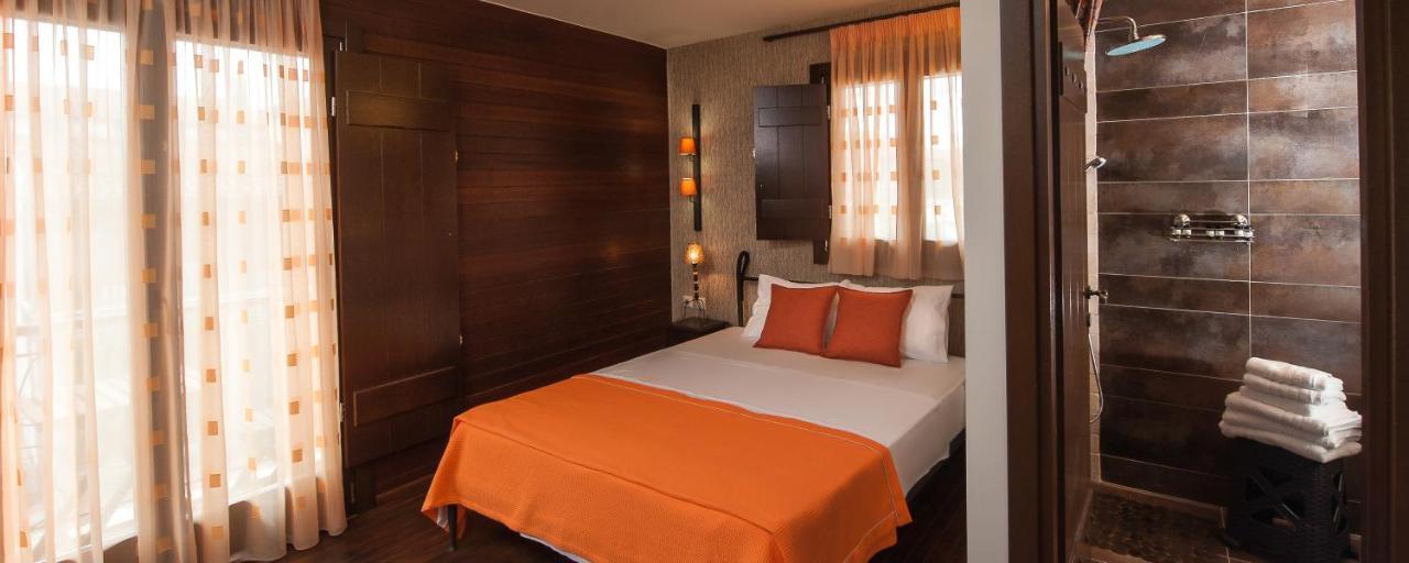Polys Guest House Katachás 외부 사진