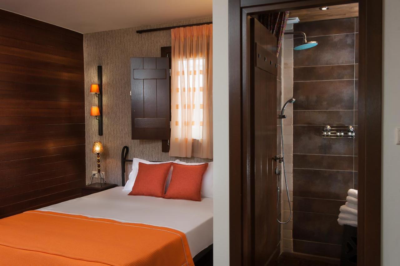 Polys Guest House Katachás 외부 사진