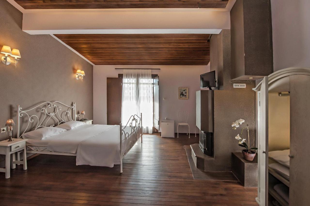 Polys Guest House Katachás 외부 사진