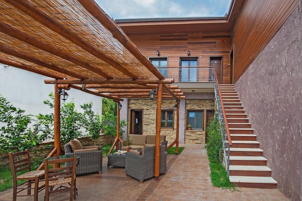 Polys Guest House Katachás 외부 사진